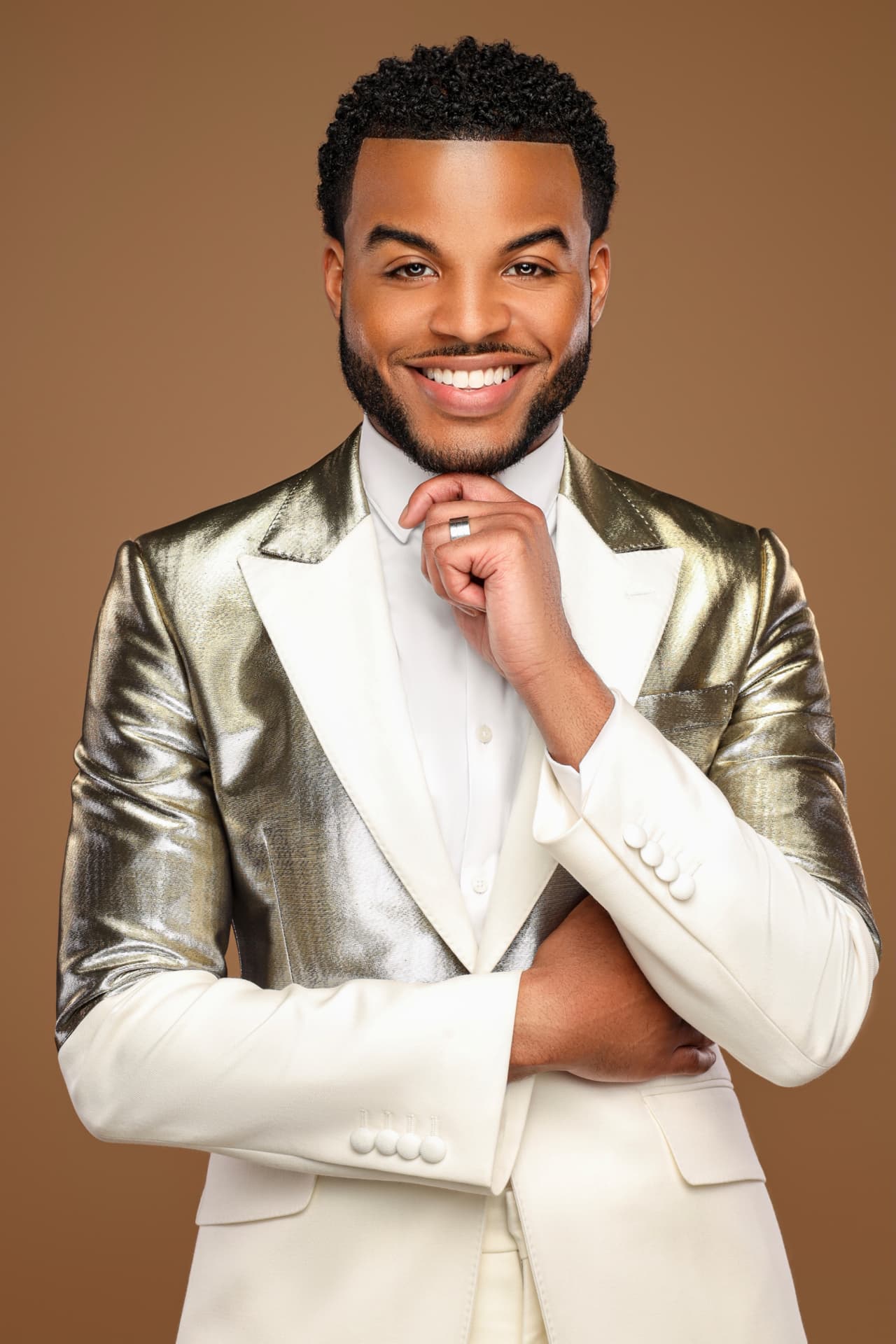 Maurice Johnson — red carpet host portrait